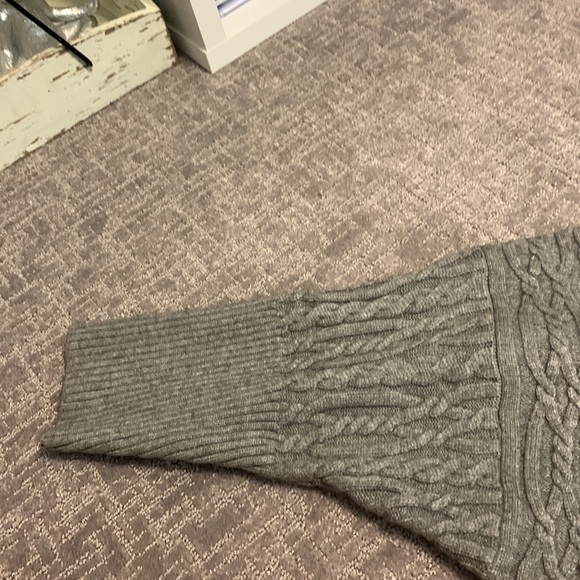 Sweater - Picture 3 of 4